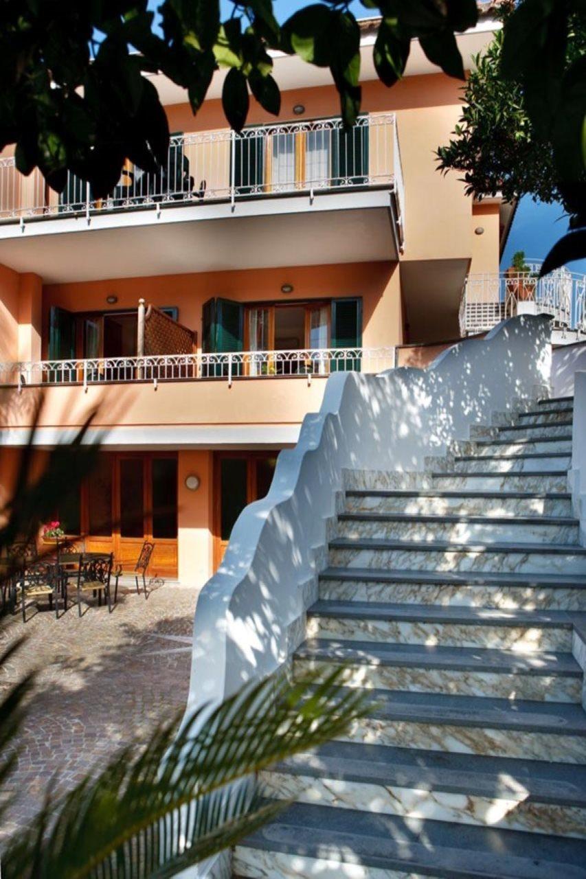 Bed and Breakfast Relais Francesca Piano di Sorrento Exterior foto
